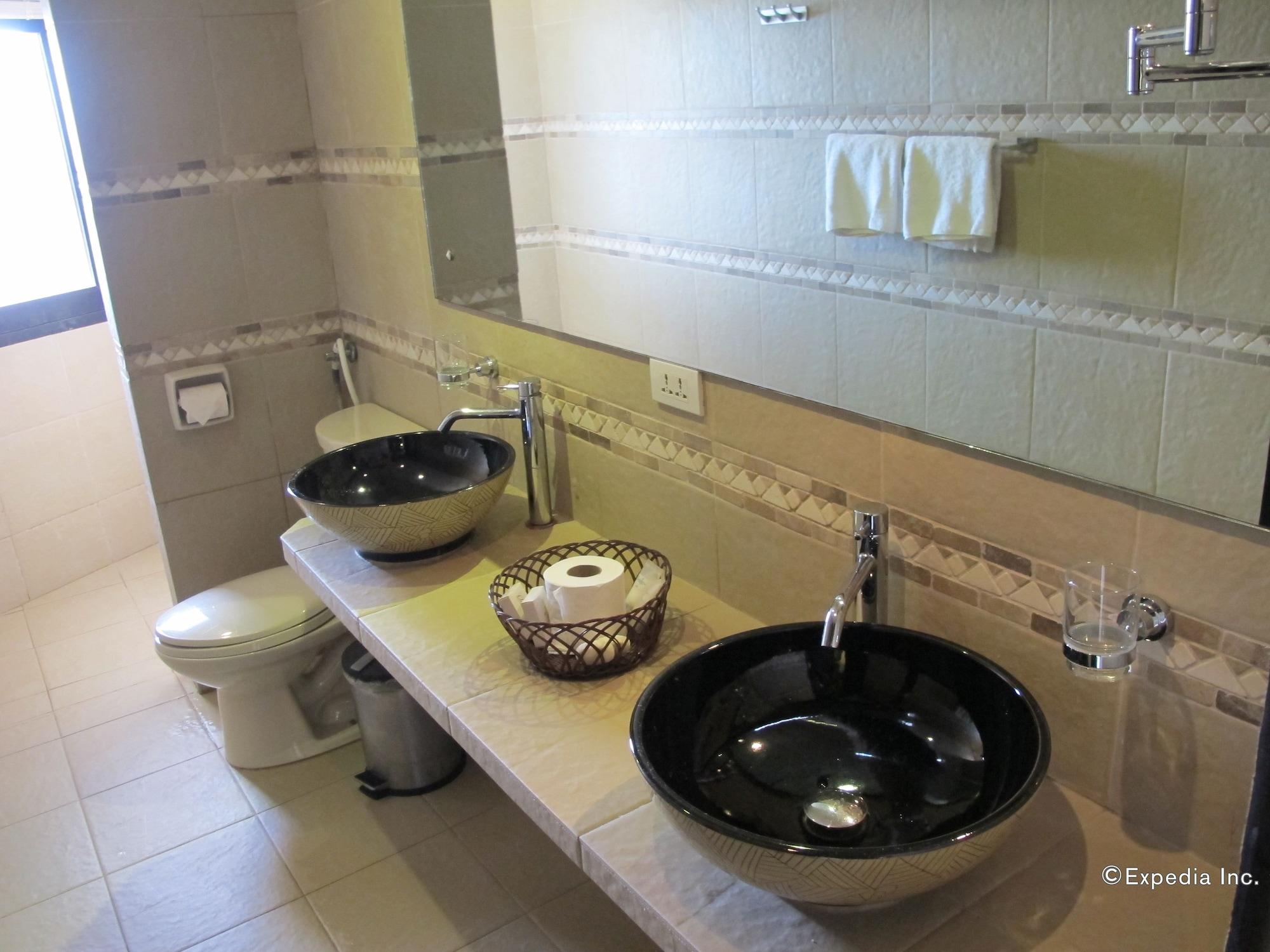 פוארטו גאלרה Utopia Resort & Spa מראה חיצוני תמונה